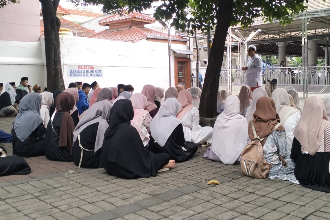 Menelusuri Jejak Teologi sebagai Basis Pembentukan Nilai Spiritual Mahasiswa